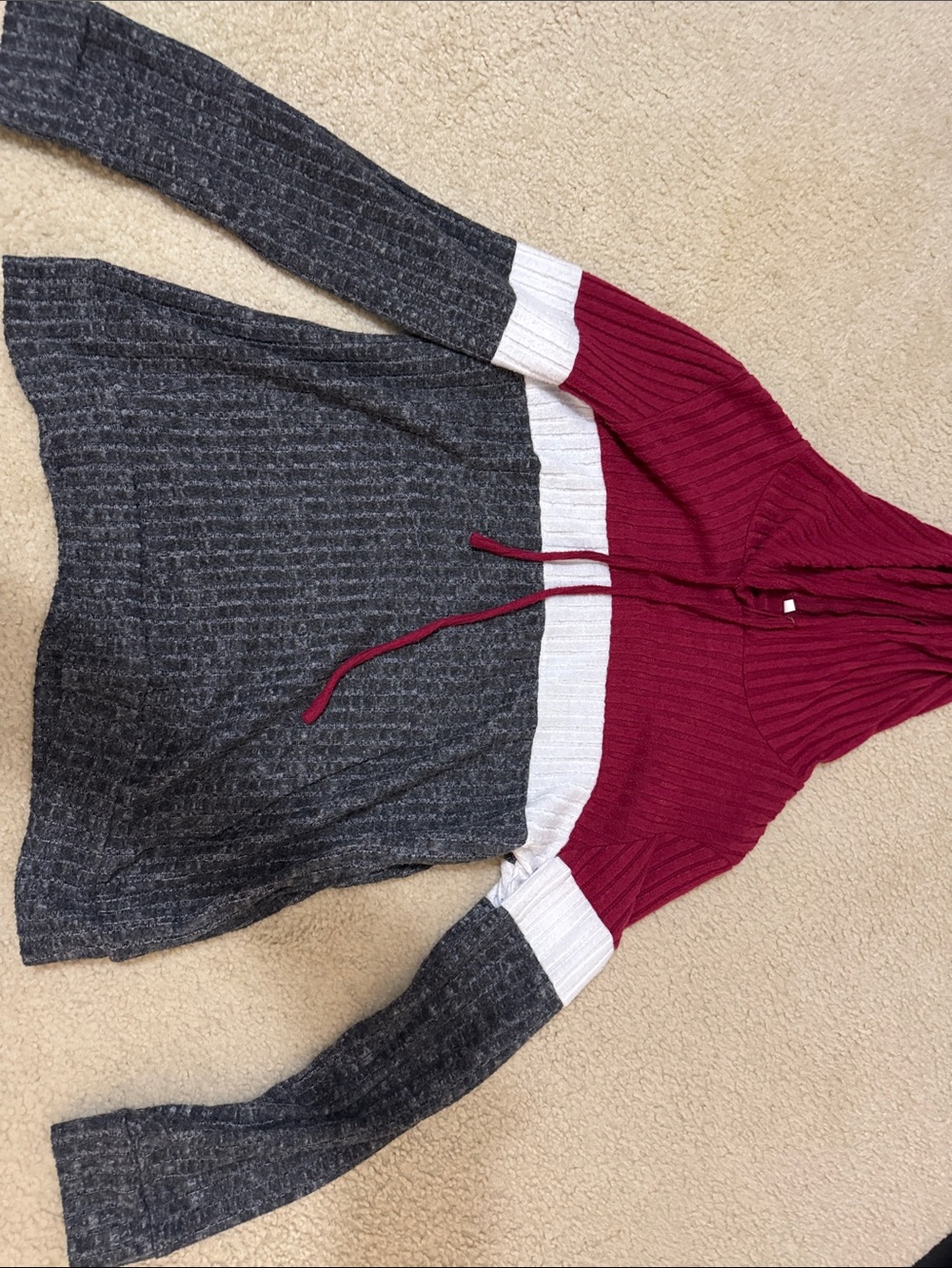 Colorblock Hooded Women’s Sweater — Maroon, Gray & White